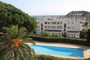 Appartement climatisé à 100m de la plage 122